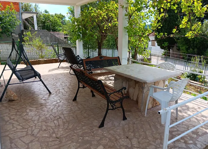 Babaloo Beach Apartments