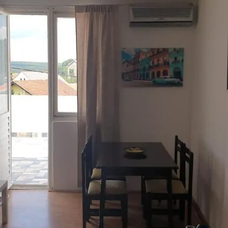 Babaloo Beach Apartments Gornji Karin Exterior photo